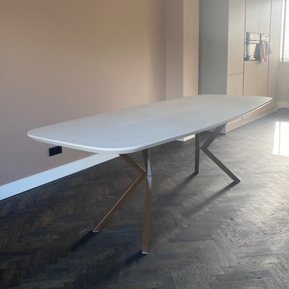 Betonlook Eettafel Yaya - Beton Ciré en Stalen Poten | De Beton Salon