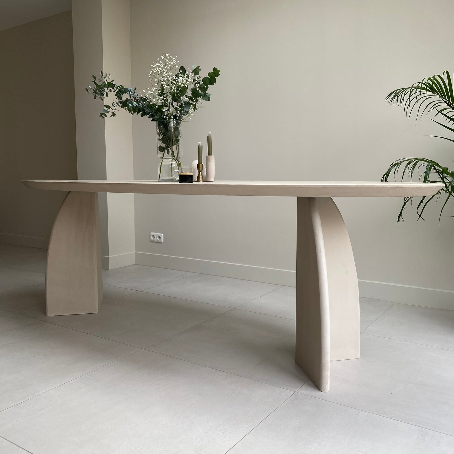 Stijlvol Dineren met Betonlook Eettafel Lilly - De Beton Salon